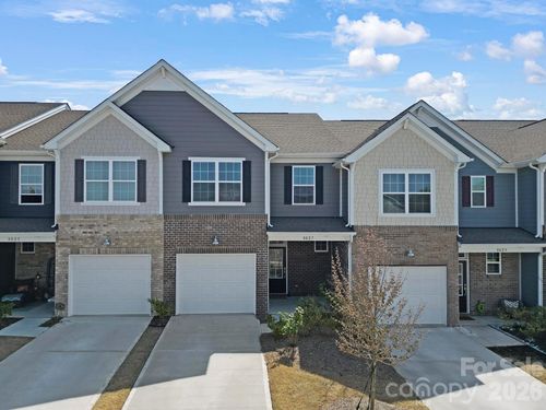 8027 Scarlet Maple Ln, Fort Mill, SC, 29708-8718 | Card Image