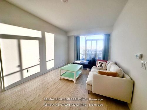 311w-10 Gatineau Dr, Vaughan, ON, L4J0L2 | Card Image