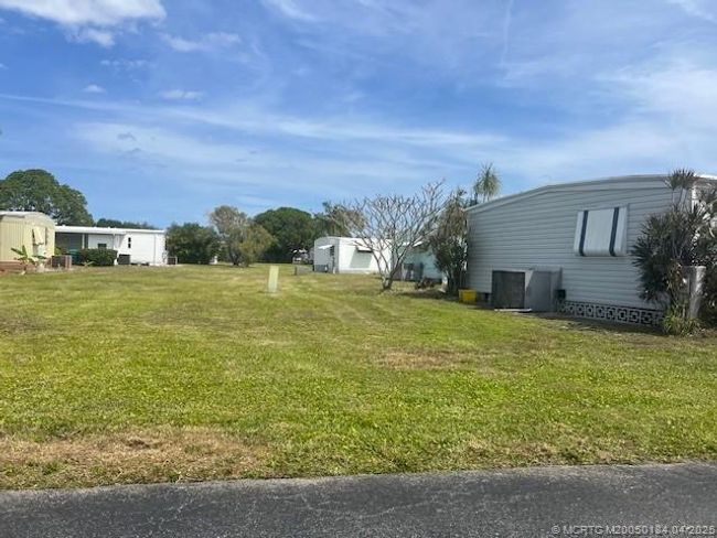 4341 King Theodore Dr, House other with 2 bedrooms, 2 bathrooms and 1 parking in Boynton Beach FL | Image 4