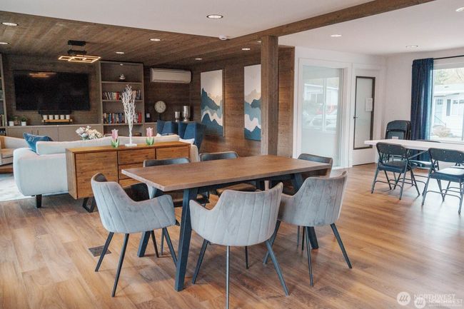 Clubhouse | Image 27