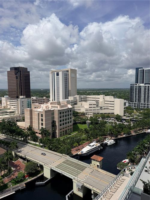 e-2206-347 N New River Dr E, Fort Lauderdale, FL, 33301-3131 | Card Image