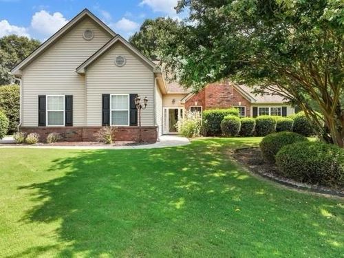 886 Jefferson Walk Cir, Jefferson, GA, 30549-5576 | Card Image