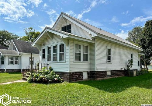 204 11th St N, Northwood, IA, 50459-1205 | Card Image