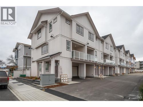 105-784 Argyle St, Penticton, BC, V2A5N7 | Card Image
