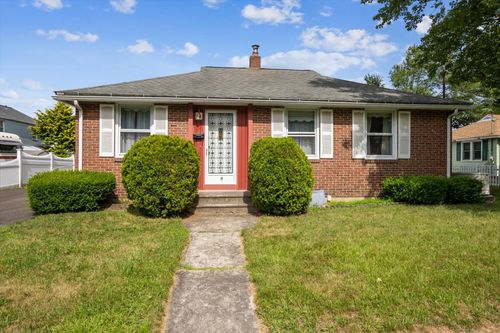 5 Hale Ct, Plainville, CT, 06062-2955 | Card Image