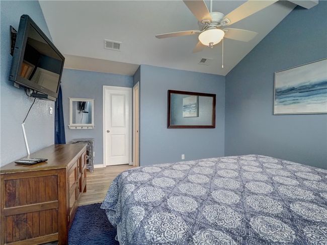 UNIT-1204 - 715 Beach Access Road 1 A, Condo with 2 bedrooms, 2 bathrooms and null parking in Port Aransas TX | Image 14