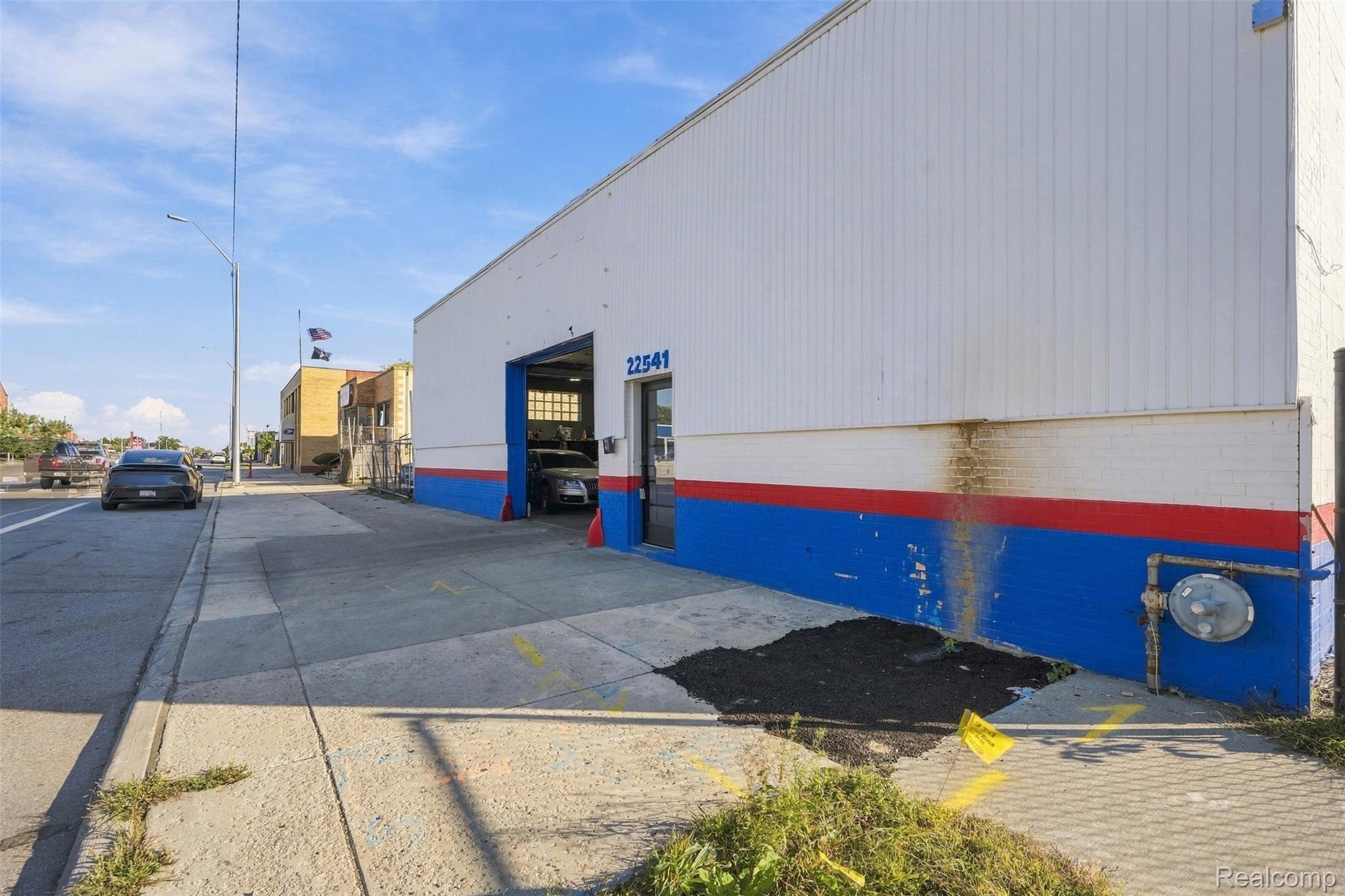 Commercial Sale in Detroit 4
