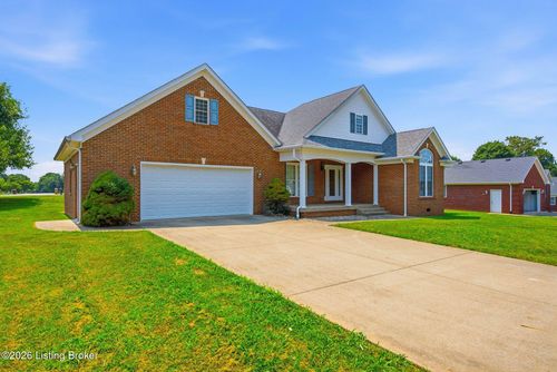 105 Mckenna Way, Bardstown, KY, 40004-2735 | Card Image