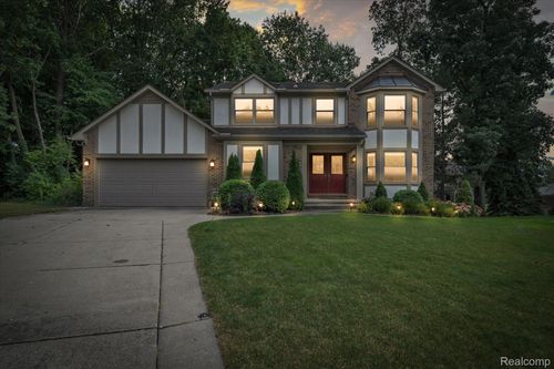 2147 Hickory Leaf Ct N, Rochester Hills, MI, 48309-3719 | Card Image