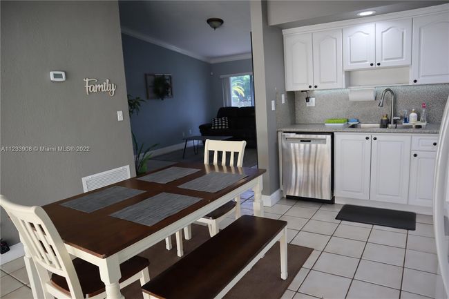 11900 - 11900 Sw 110th Street Cir E, Home with 3 bedrooms, 1 bathrooms and null parking in Miami FL | Image 11