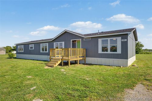 17440 Meadow Ln, Claremore, OK, 74017-2551 | Card Image