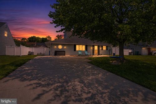 14 Hemlock Rd, LEVITTOWN, PA, 19056-1108 | Card Image