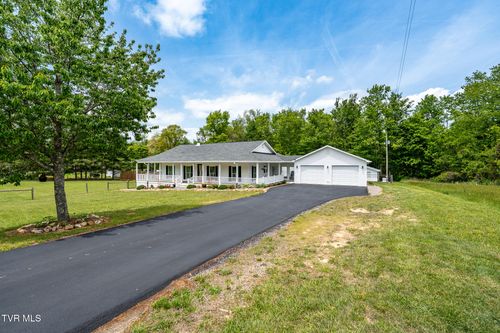 533 Harmon Road, Mountain City, TN, 37683 | Card Image
