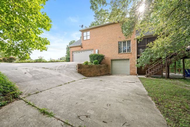 208 Loop Dr, House other with 4 bedrooms, 4 bathrooms and 3 parking in Winchester TN | Image 18