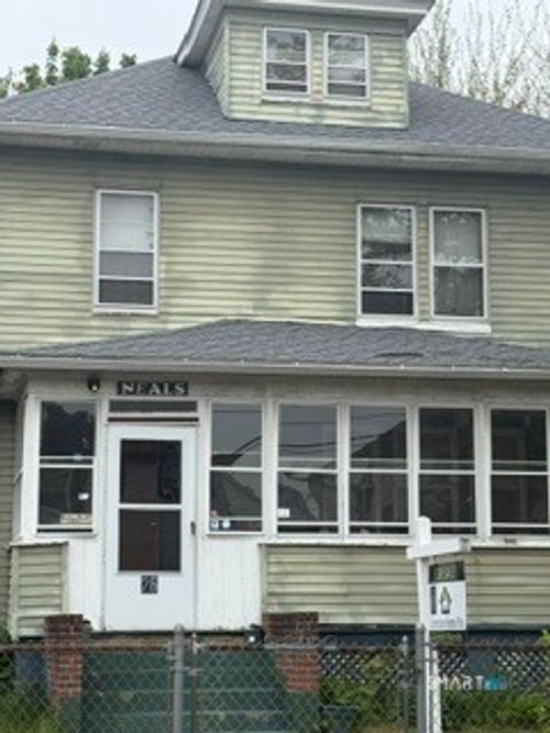 26 Euclid St W, Hartford, CT, 06112-1116 | Card Image