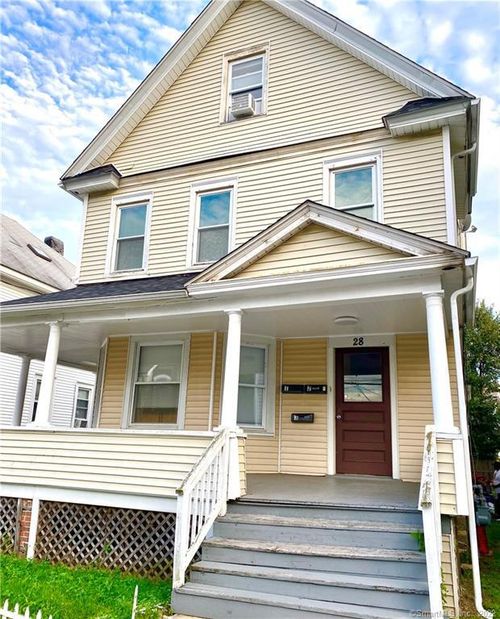 apt-2-28 Dolsen Pl, Stamford, CT, 06901-1126 | Card Image