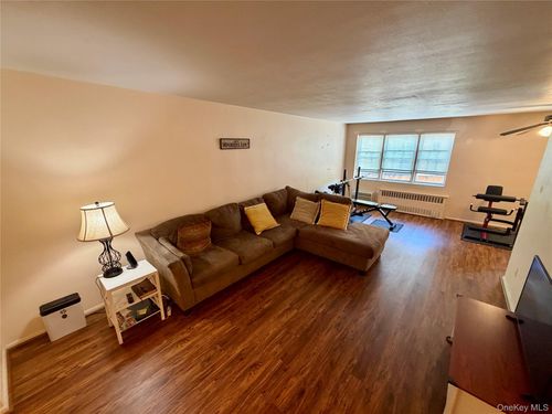 2j-151-35 84th St, Howard Beach, NY, 11414-1800 | Card Image