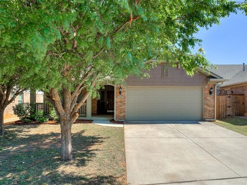 1002 Clingmans Dome Road, Norman, OK, 73069 | Card Image