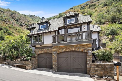 537 Canyon Acres Dr, Laguna Beach, CA, 92651-1103 | Card Image