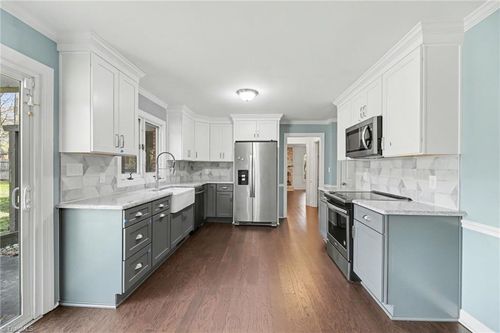 4103 Oak Hollow Dr, High Point, NC, 27265-9639 | Card Image