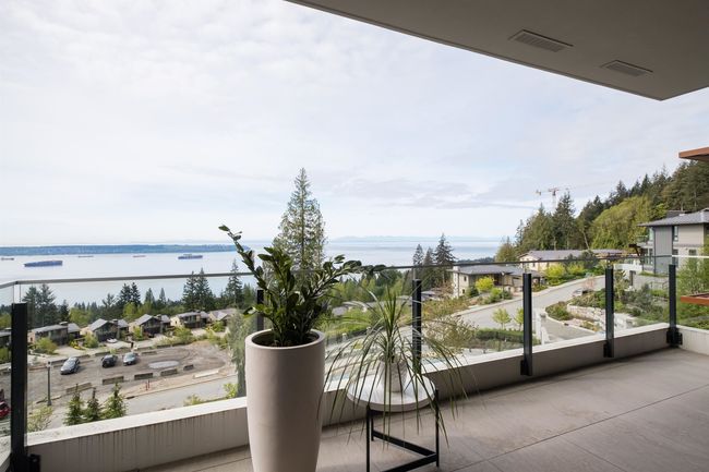 Balcony with a water view | Image 32