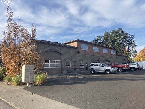 202 Wasco Loop, HoodRiver, OR, 97031 | Card Image