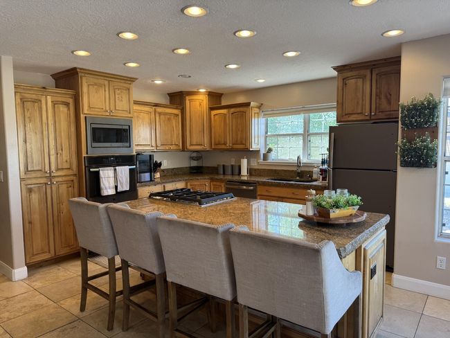 Kitchen | Image 30