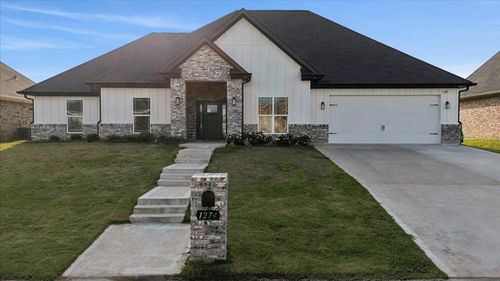 1274 Bourbon St, Bridge City, TX, 77611-5800 | Card Image