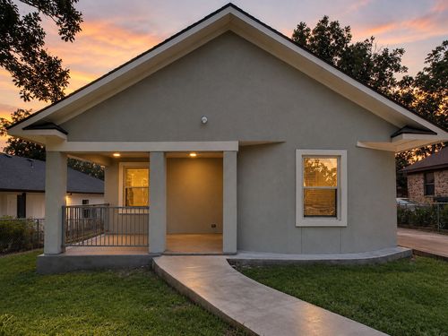 618 E Woodard St, Denison, TX, 75021-2848 | Card Image