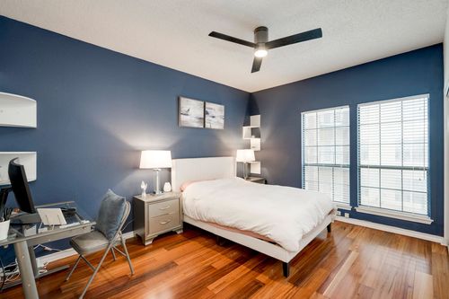 a-205-3001 Cedar St, Austin, TX, 78705-2947 | Card Image