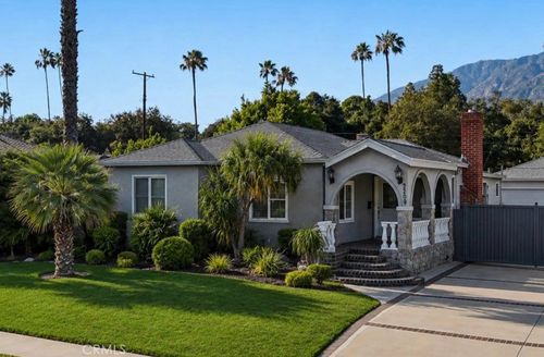 2209 Queensberry Rd, Pasadena, CA, 91104-3325 | Card Image