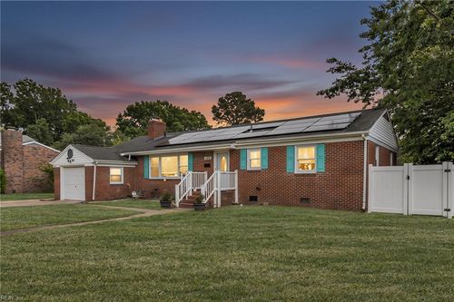 409 Shoreline Dr, Hampton, VA, 23669-2115 | Card Image