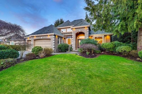 3528 Canterbury Dr, Surrey, BC, V3Z0G8 | Card Image