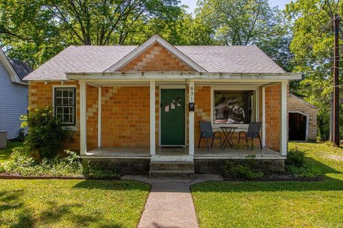 831 Center, Conway, AR, 72034 | Card Image