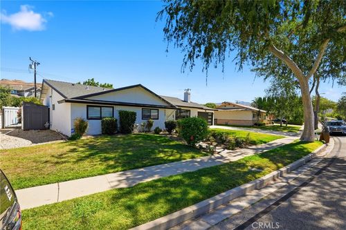4563 Hempstead St, Simi Valley, CA, 93063-1218 | Card Image