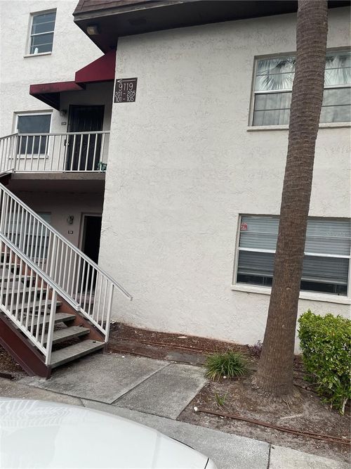 e101-9119 Tudor Dr, TAMPA, FL, 33615-3771 | Card Image