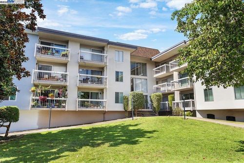 apt-100-950 Shorepoint Ct, Alameda, CA, 94501-5832 | Card Image