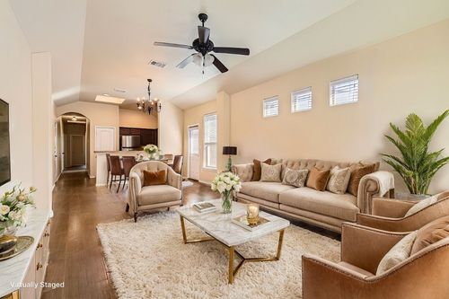107 Creekside Villa Dr, Kyle, TX, 78640-6440 | Card Image
