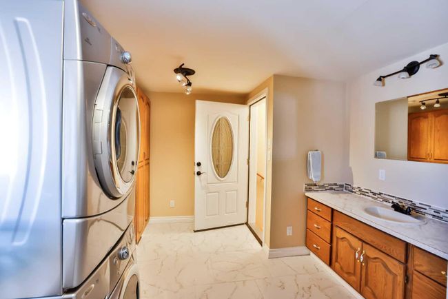 328 Railway Ave, House other with 3 bedrooms, 5 bathrooms and 20 parking in Lomond AB | Image 39
