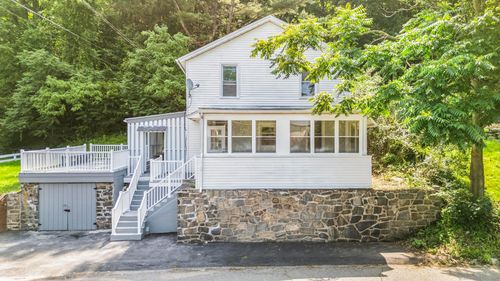 143 Jewett St, Ansonia, CT, 06401-2459 | Card Image