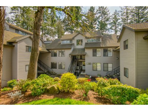 79-4000 Carman Dr, Lake Oswego, OR, 97035-2475 | Card Image