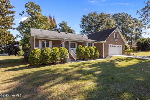 103 Alexis Ct, New Bern, NC, 28562-6423 | Card Image