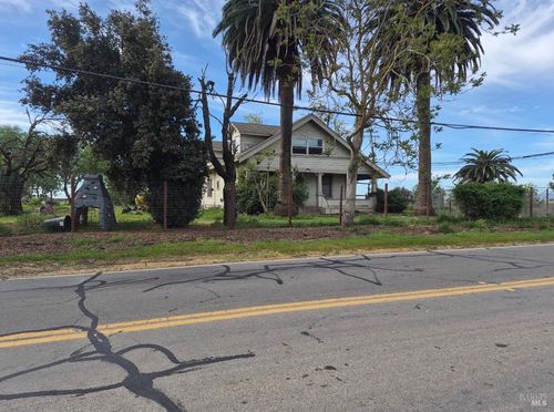 8748 Robben Rd, Dixon, CA, 95620-9608 | Card Image