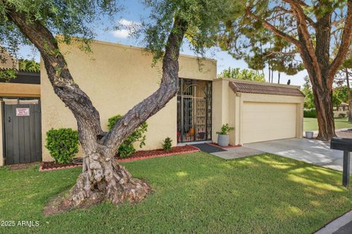 2111 W Marlette Ave, Phoenix, AZ, 85015-1910 | Card Image