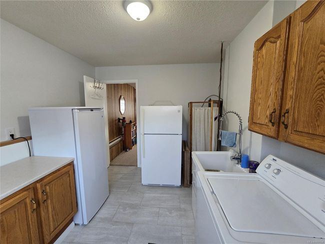 7071 Mc Dougal Pl, House other with 4 bedrooms, 3 bathrooms and 2 parking in Port Hardy BC | Image 42