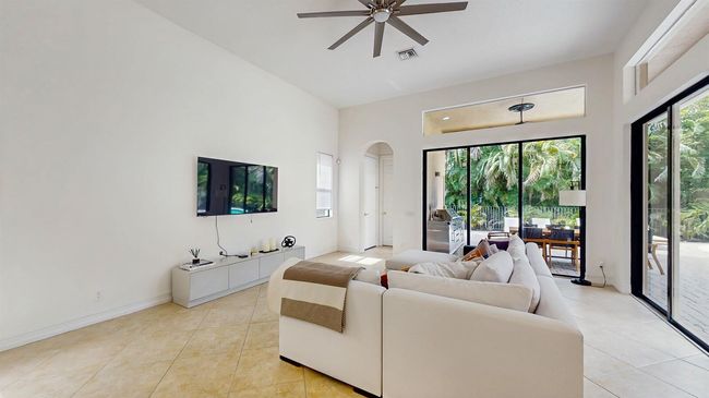 544 Edgebrook Ln, House other with 4 bedrooms, 5 bathrooms and null parking in Royal Palm Beach FL | Image 10