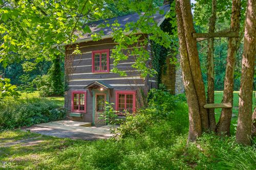 5462 Spearsville Rd, Morgantown, IN, 46160-8570 | Card Image