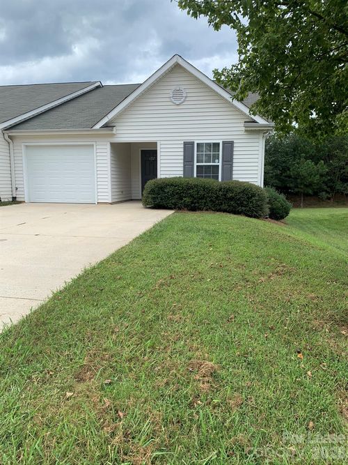 132 Springwood Ln, Mooresville, NC, 28117-9301 | Card Image