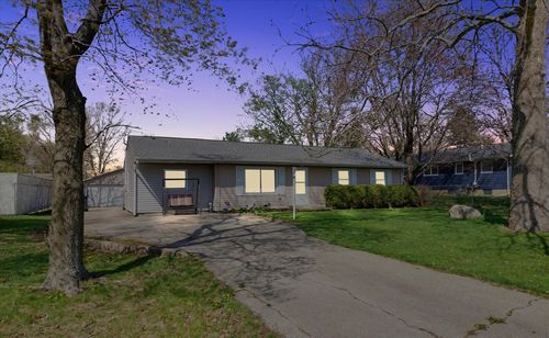 408 E Benham St, Tolono, IL, 61880-9410 | Card Image