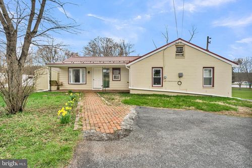 355 Reinholds Rd, DENVER, PA, 17517-9378 | Card Image